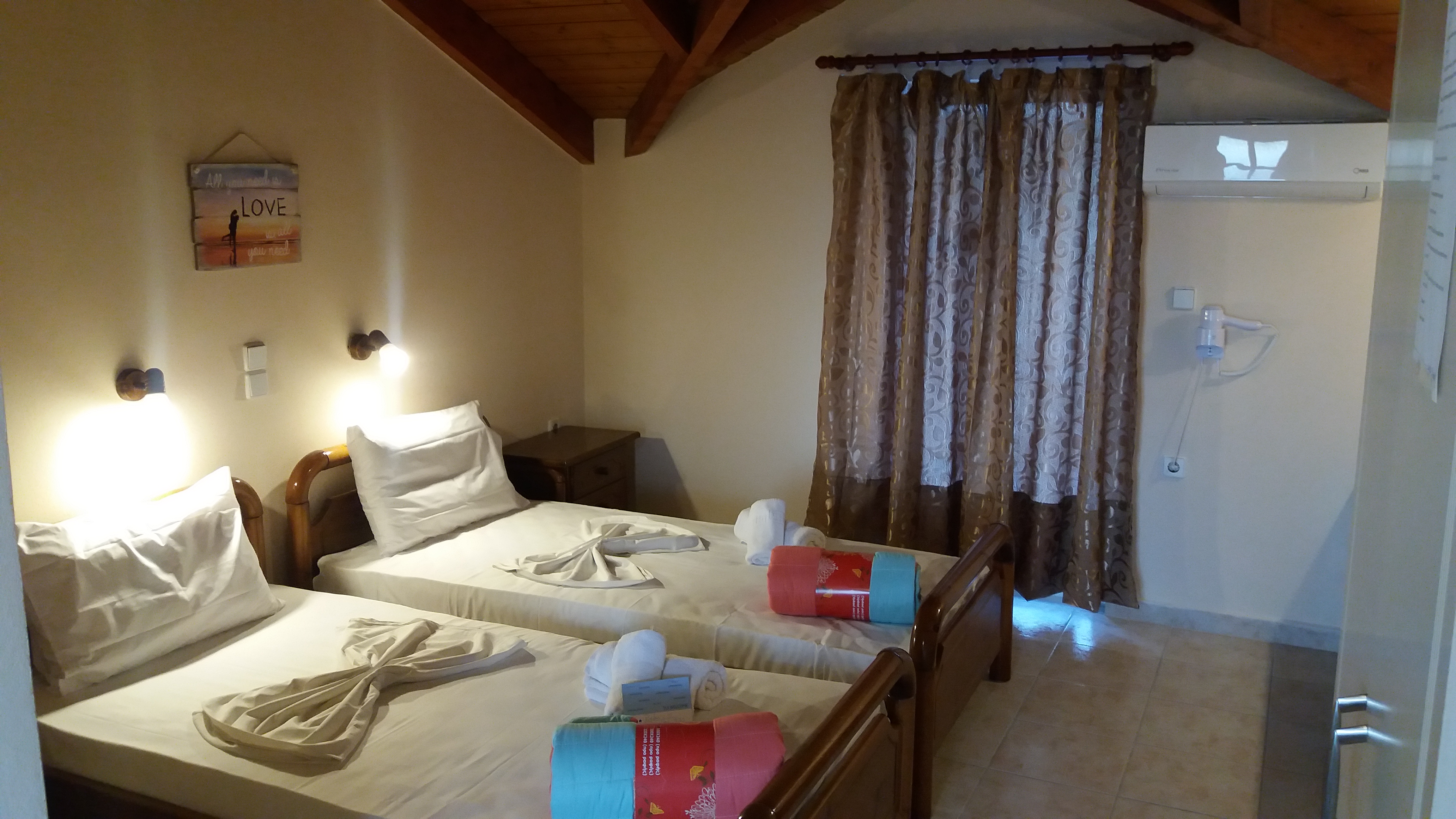 giannis studio zante alykes